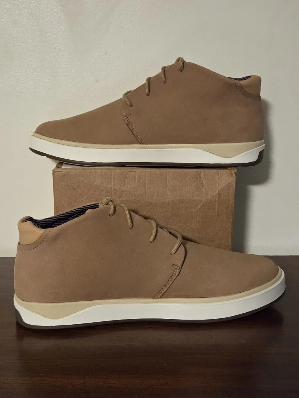 OluKai Papaku Ili Leather Chukka Boots Tan Men’s Sz 13 Worn Once